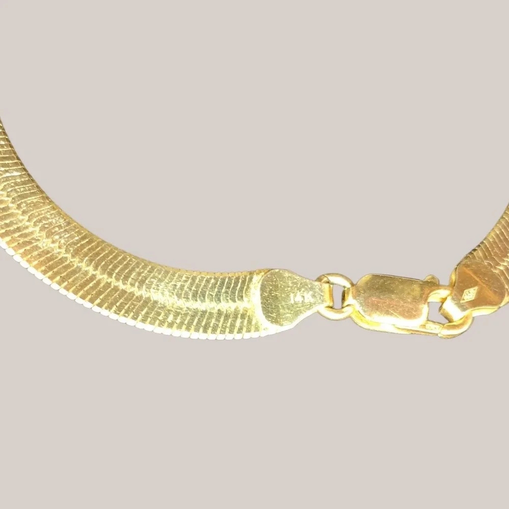 14K YellowGold Herringbone Chain Necklace 18.4g Flat Snake Link Solid Gold 18.5